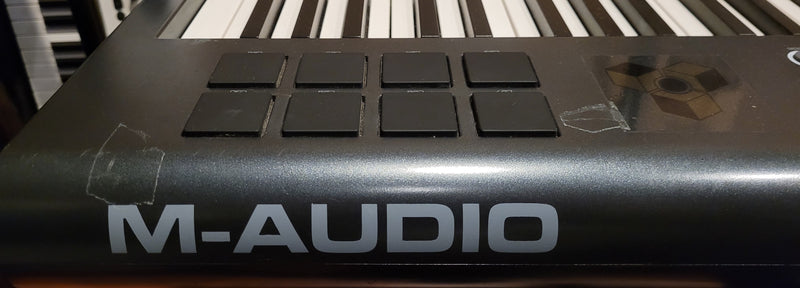 M-Audio Axiom 61 - 61-Key MIDI Controller for Mac/PC
