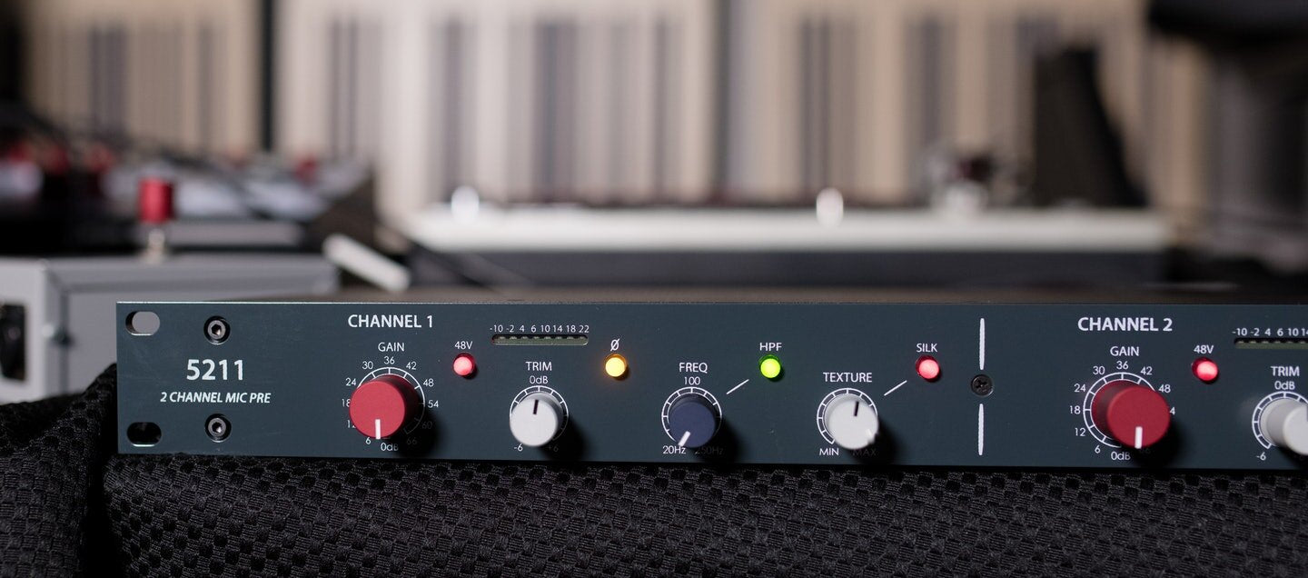 New Rupert Neve Designs The 5211 | Dual Microphone Preamplifier | Simple and Elegant